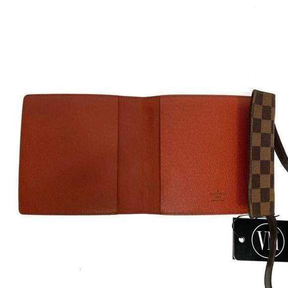 LOUIS VUITTON DAMIER POUCH - Picture 4 of 7